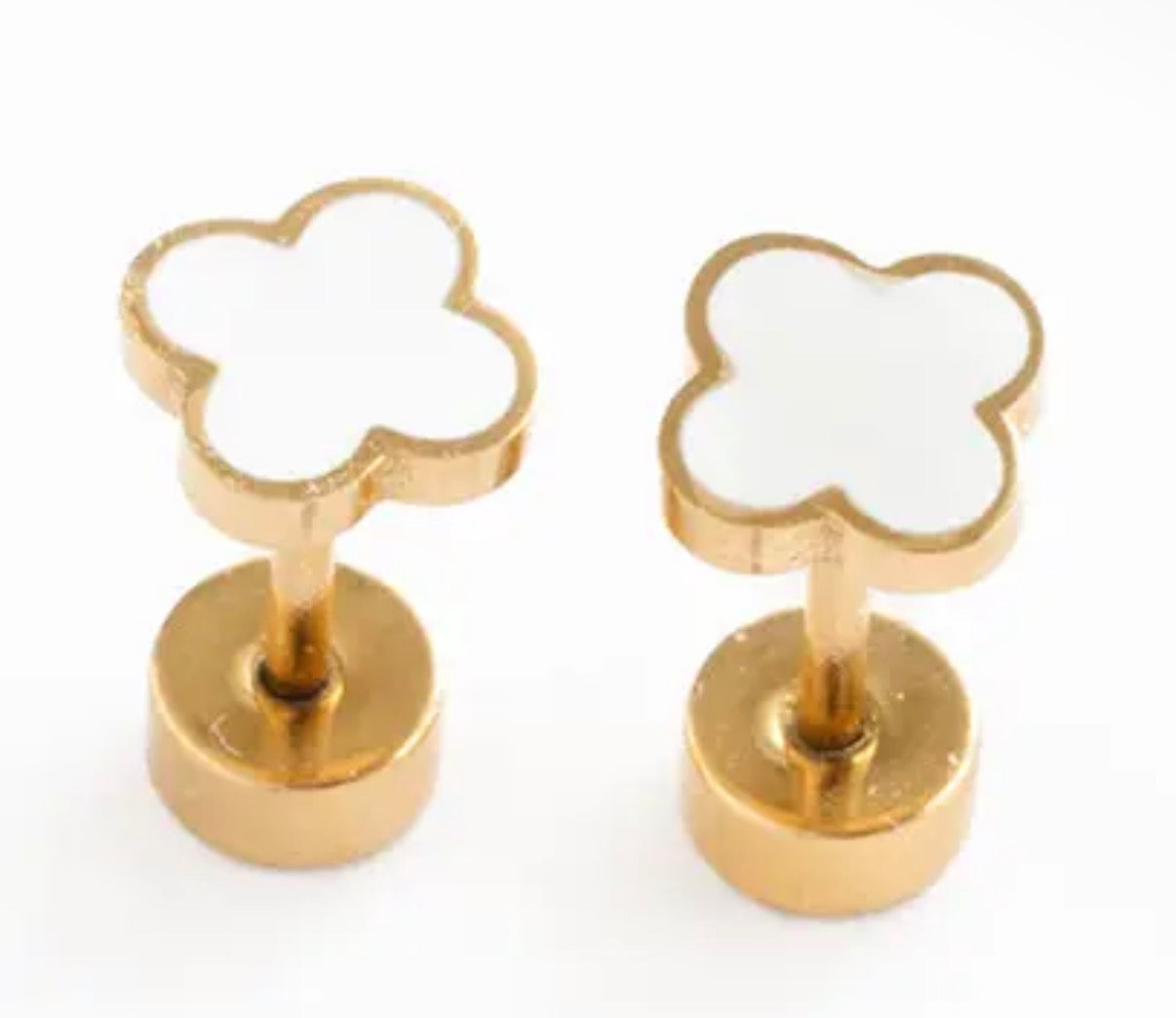 Quatrefoil earring