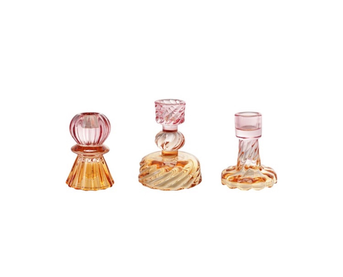 GlASS TAPER CANDLE HOLDER