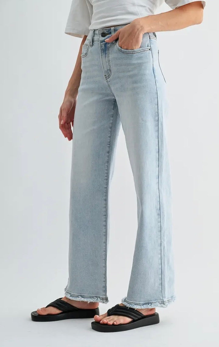 HIGH RISE WIDE LEG RAW HEM